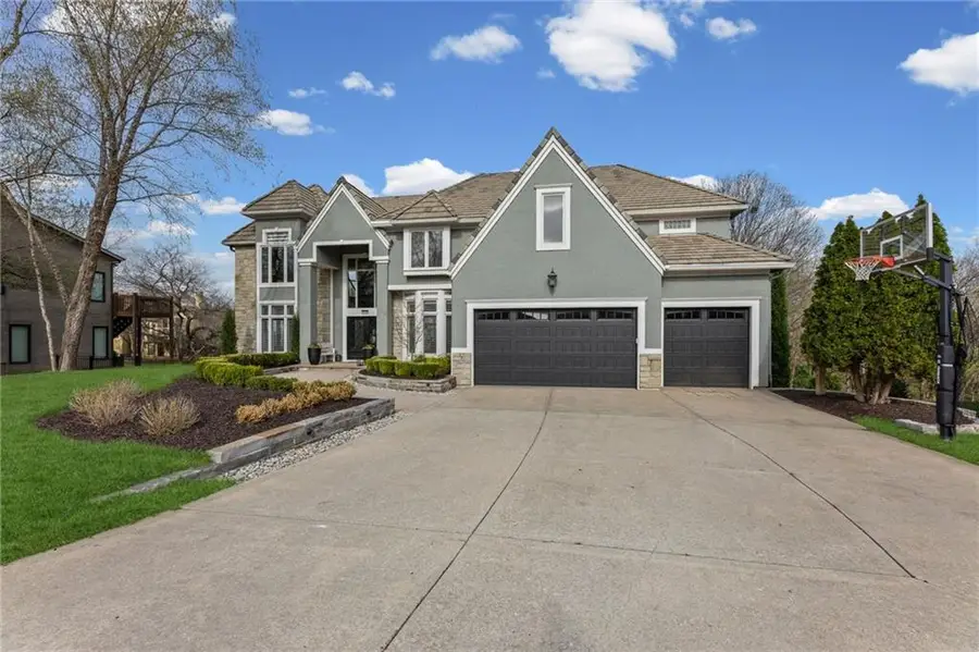 4246 W 150 Terrace, Leawood, KS 66224 - #2