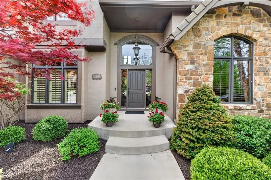 15320 Larsen Street, Overland Park, KS 66221 - #3