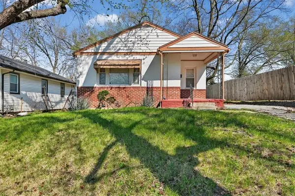 7205 Wabash Avenue, Kansas City, MO 64132