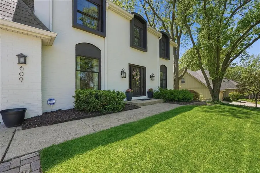 609 NW 44th Terrace, Gallatin, MO 64116 - #2