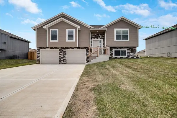 606 Wild Lupine Lane, Raymore, MO 64083