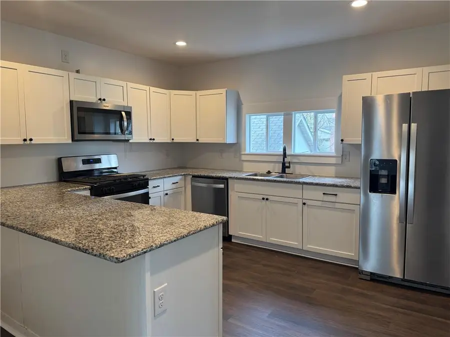 1002 E 10th Street, Sedalia, MO 65301 - #3