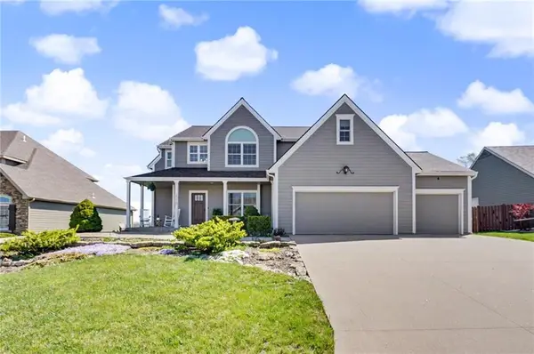 2218 Country Drive, Eudora, KS 66025