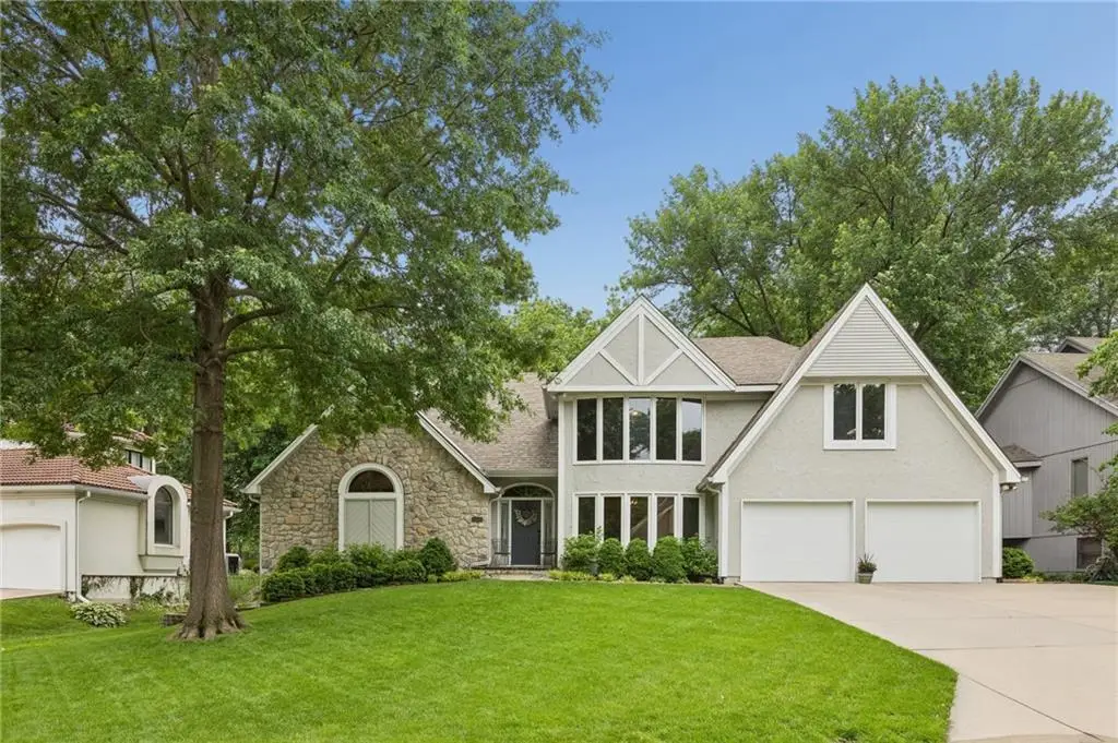 142 The Woodlands Drive, Gladstone, MO 64119 - #1