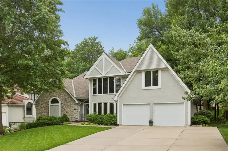 142 The Woodlands Drive, Gladstone, MO 64119 - #2