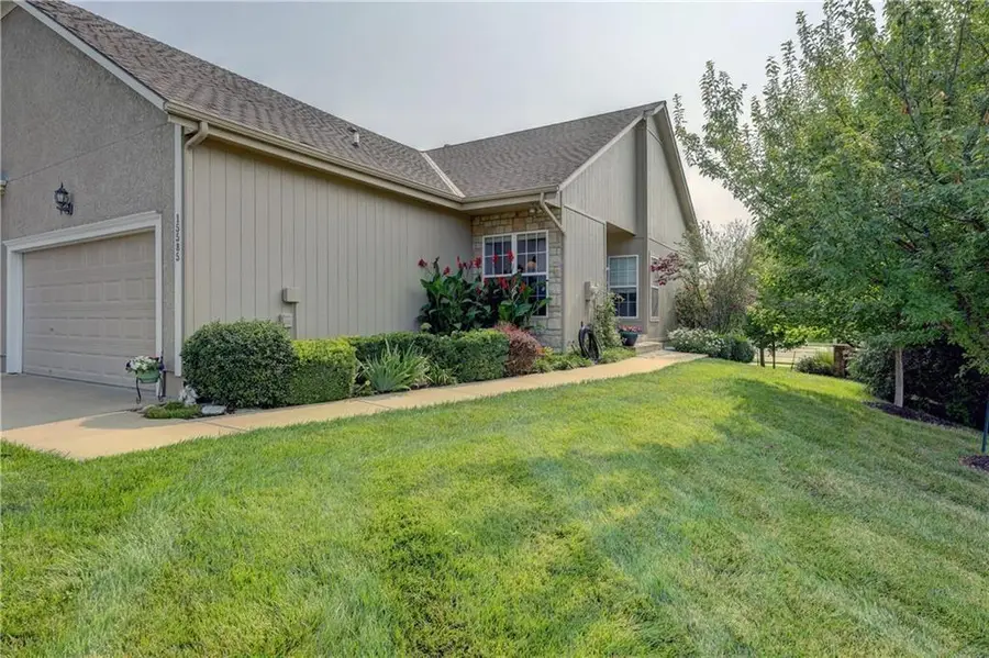 15585 Floyd Street, Overland Park, KS 66223 - #2