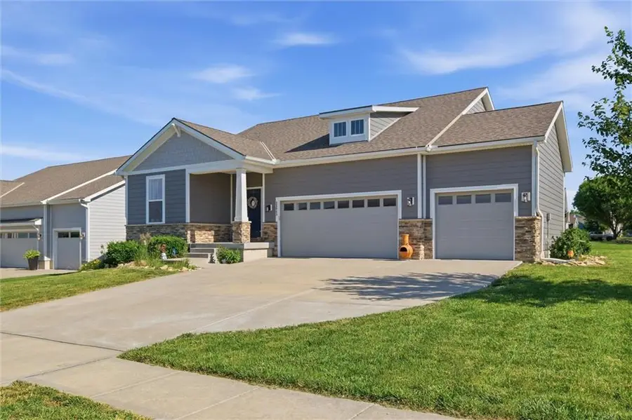 25043 W 144th Street, Olathe, KS 66061 - #3