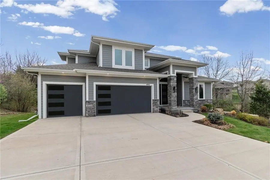 4911 Haskins Street, Shawnee, KS 66216 - #2