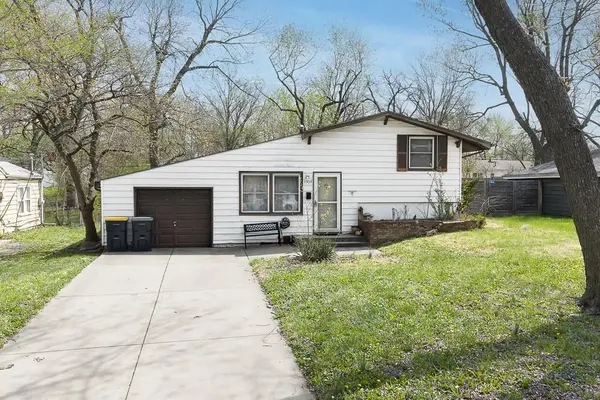 11309 Marsh Avenue, Kansas City, MO 64134