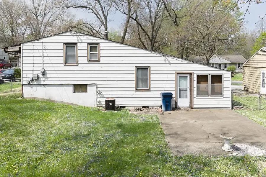 11309 Marsh Avenue, Kansas City, MO 64134 - #2