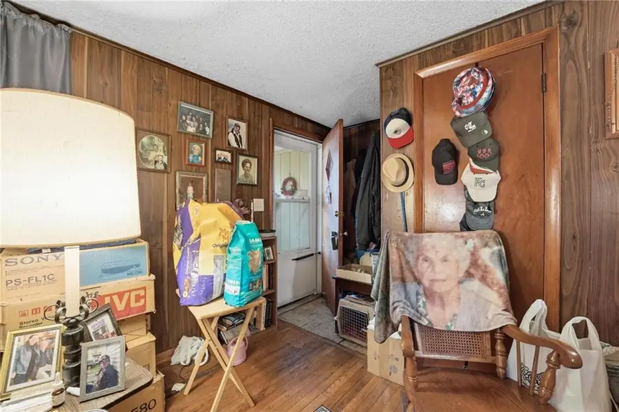 3734 Ditzler Avenue, Kansas City, MO 64133 - #2