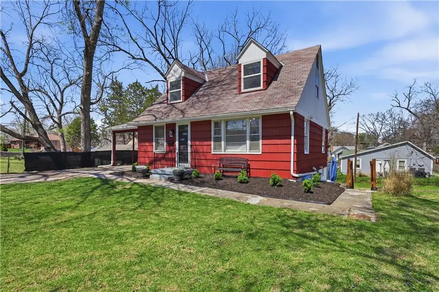 2920 W 45th Avenue, Kansas City, KS 66103 - #3