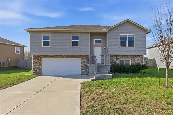 21285 W 219th Street, Spring Hill, KS 66083