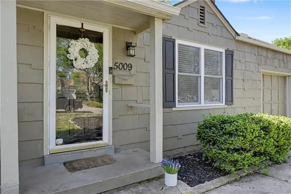 5009 W 51st Terrace, Roeland Park, KS 66205
