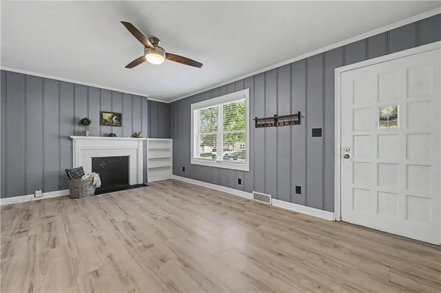 5009 W 51st Terrace, Roeland Park, KS 66205 - #3