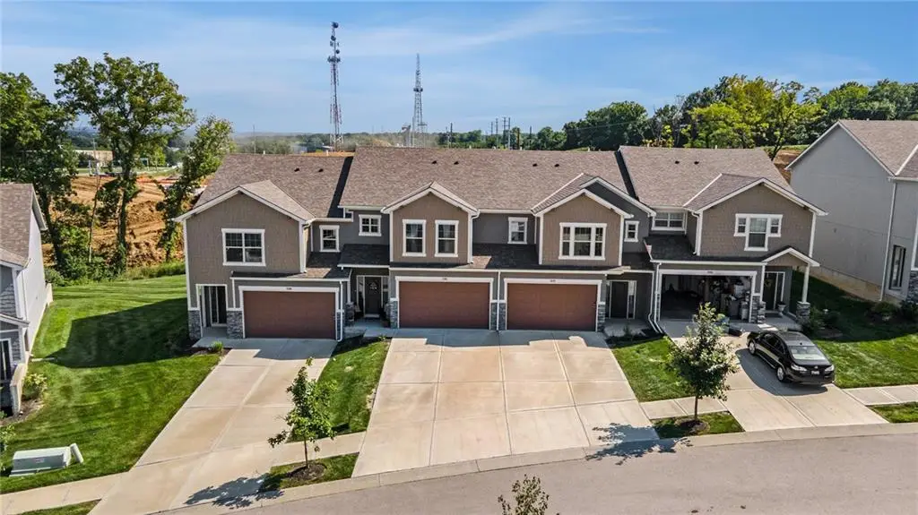 7301 Aaron Street, Parkville, MO 64152 - #1