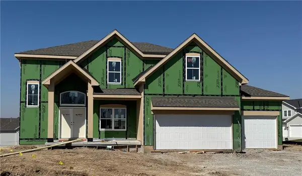 10316 N Smalley Drive, Kansas City, MO 64157