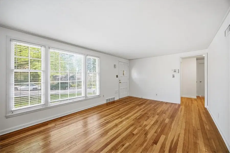 7748 Briar Drive, Prairie Village, KS 66208 - #3