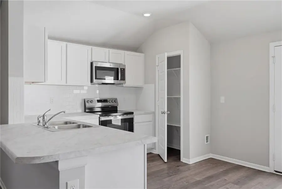 19451 Lincoln Street, Spring Hill, KS 66083 - #3