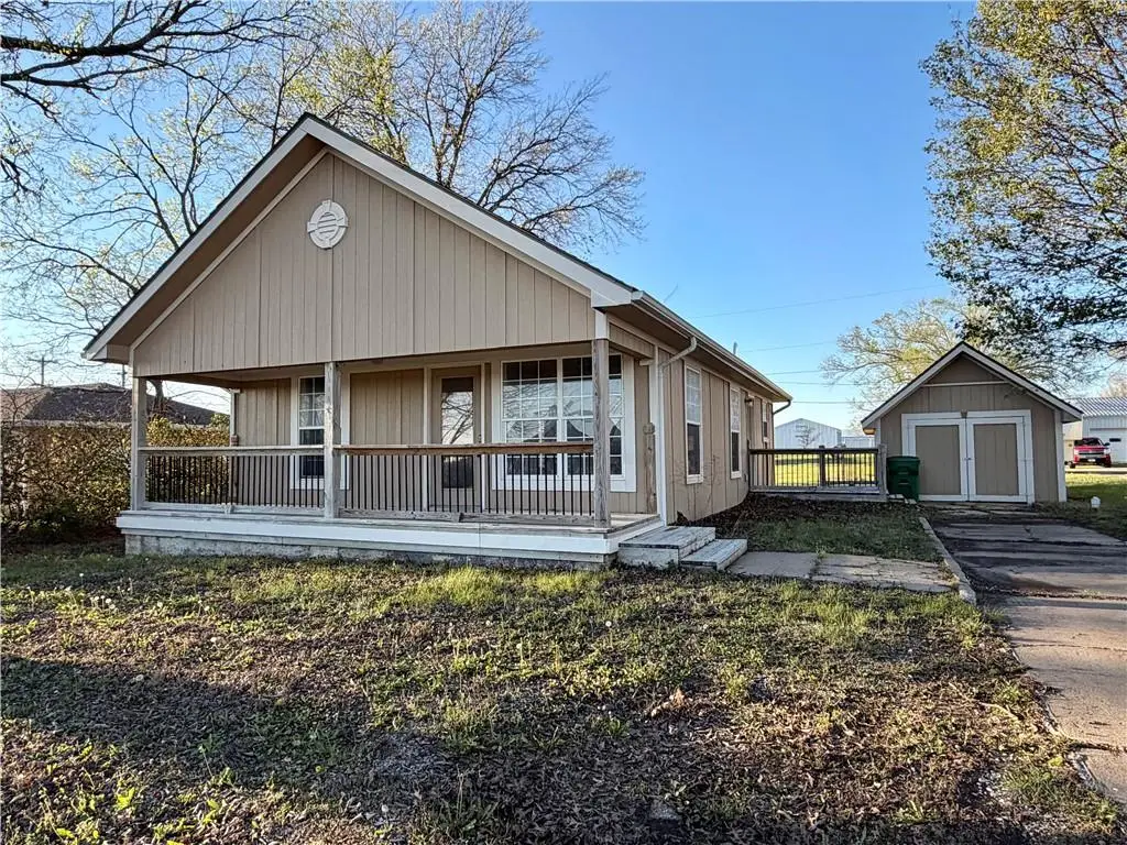 904 W Fort Scott Street, Butler, MO 64730 - #1