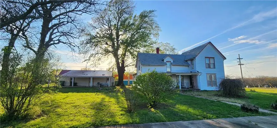 6 Simms Street, Louisburg, KS 66053 - #2