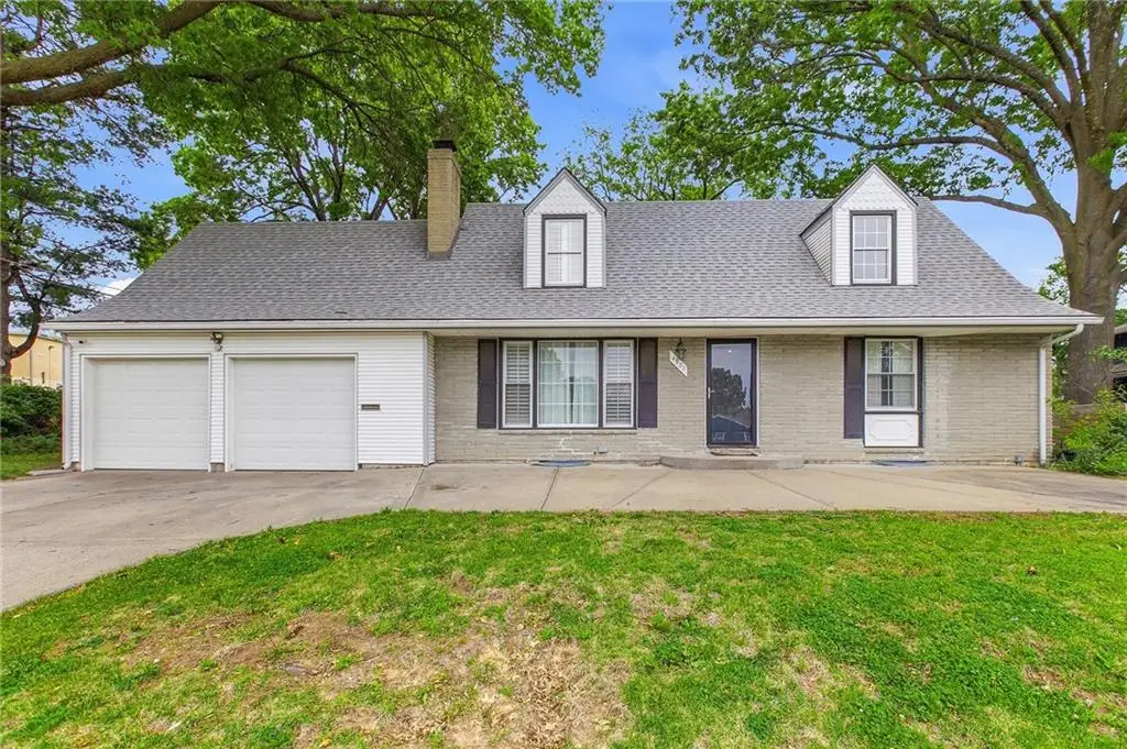 4937 NE Chouteau Drive, Kansas City, MO 64119 - #1
