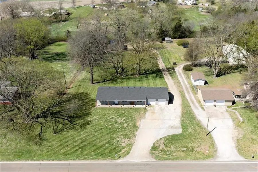 34287 167th Street, Leavenworth, KS 66048 - #3