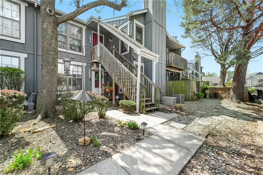 12609 W 110th Terrace, Overland Park, KS 66210 - #2