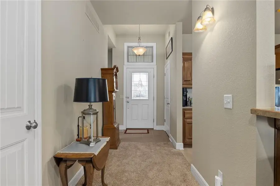 4504 Stonebridge Drive W, Saint Joseph, MO 64505 - #2