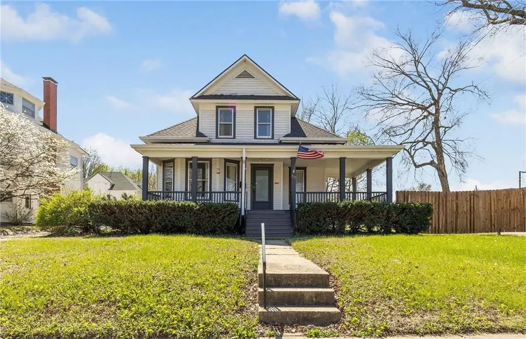 312 E Gay Street, Warrensburg, MO 64093 - #1