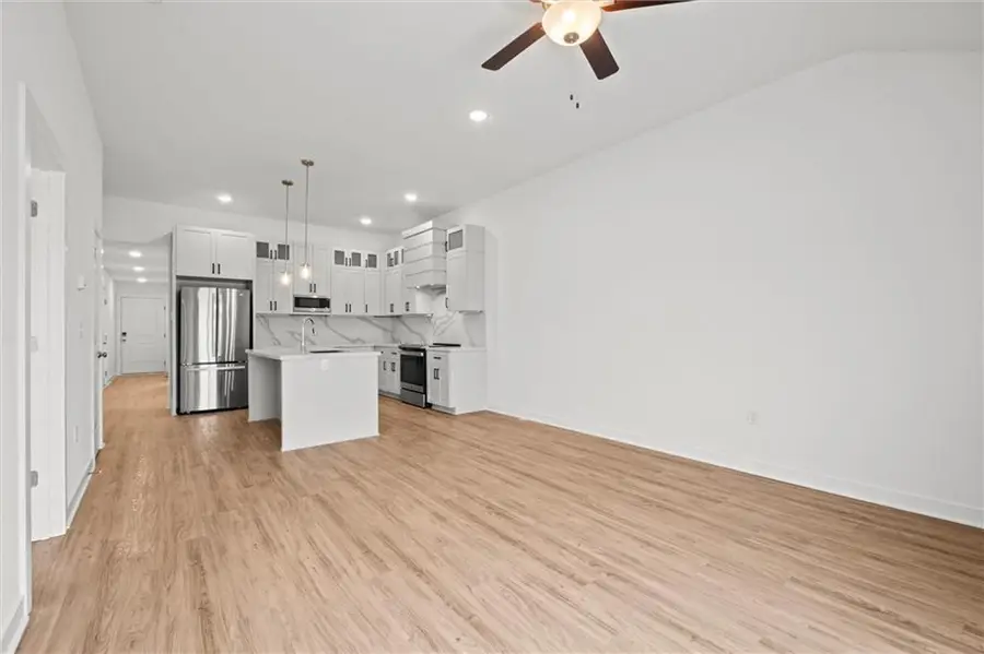 3818 NW 93rd Street, Kansas City, MO 64154 - #3