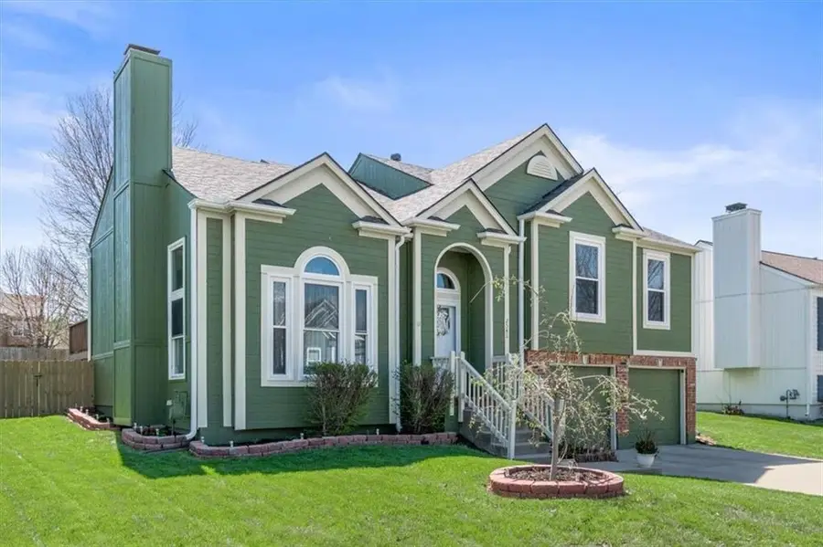 2541 SE Kimbrough Lane, Lees Summit, MO 64063 - #3