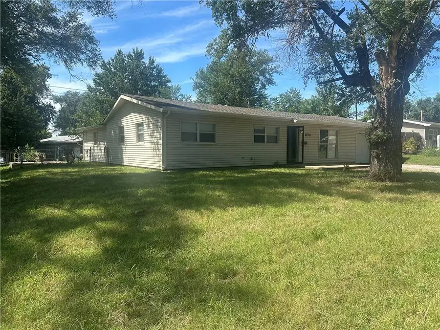 2532 S 51st Terrace, Kansas City, KS 66106 - #3