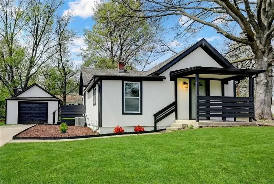 7126 Main Street, Kansas City, MO 64114 - #2