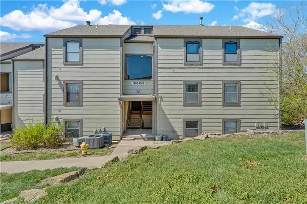 1300 Westbrooke Street, Lawrence, KS 66049