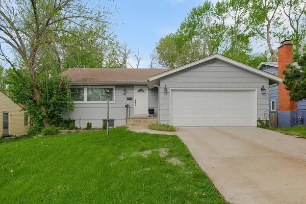8416 Kenwood Avenue, Kansas City, MO 64131