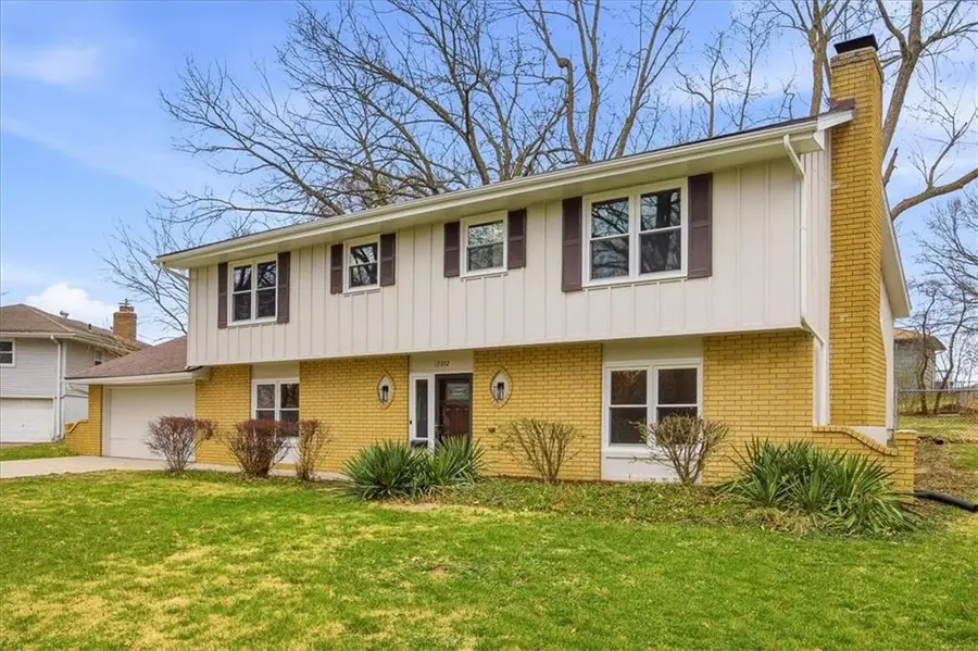 13012 Bristol Avenue, Grandview, MO 64030 - #3