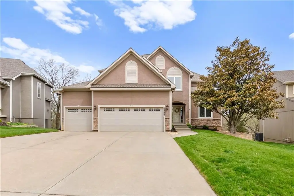 12053 S Sunray Drive, Olathe, KS 66061 - #1