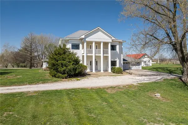 6585 NE Catawba Road, Breckenridge, MO 64625