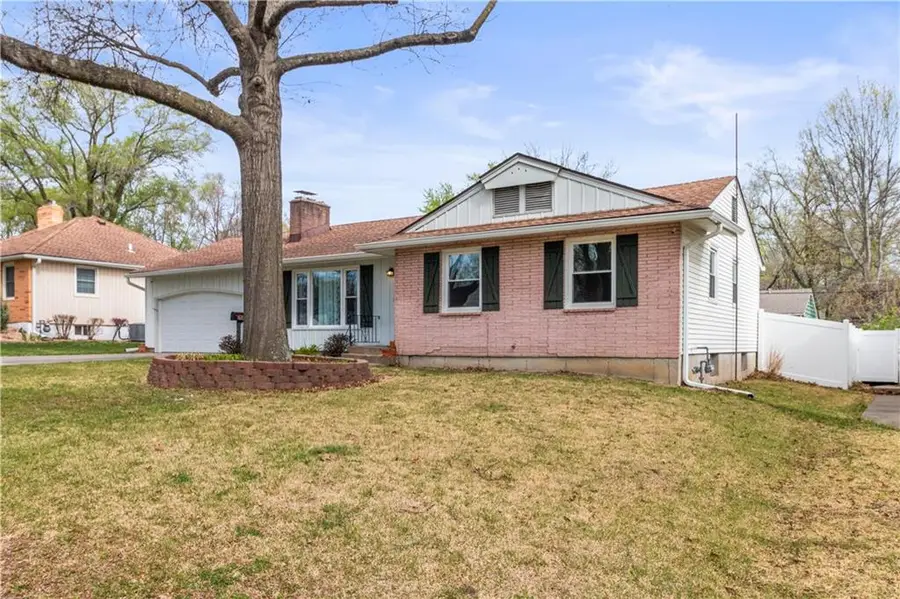 9804 E 79th Terrace, Raytown, MO 64138 - #3