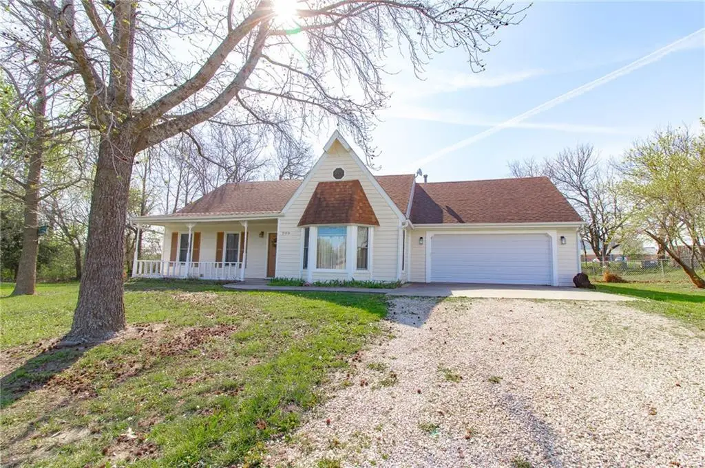 209 E 17th Street, Holden, MO 64040 - #1