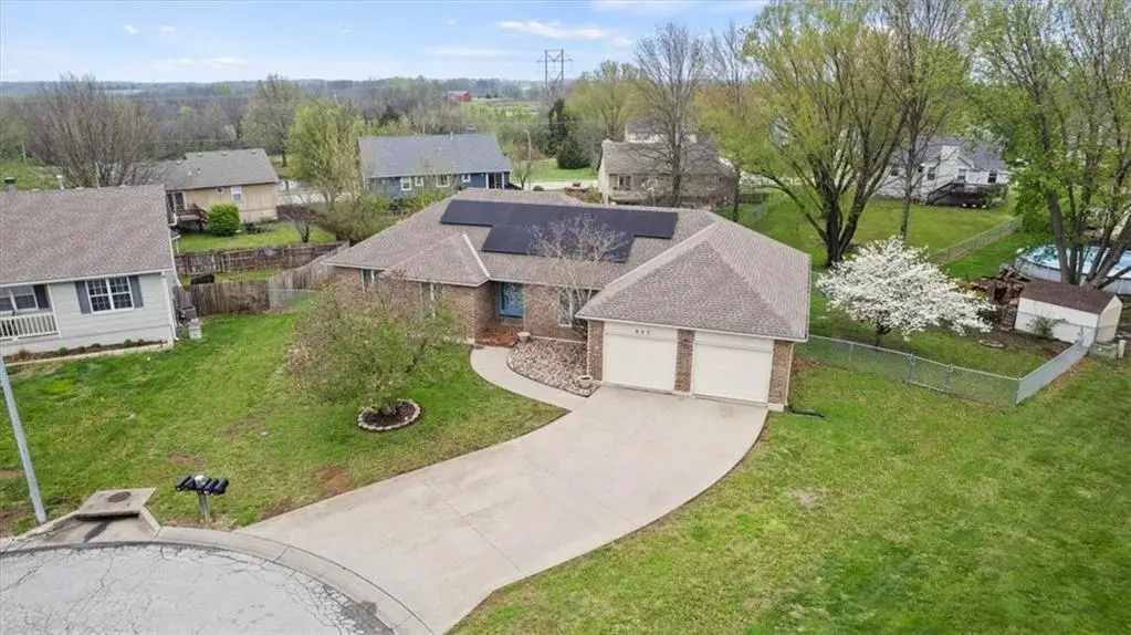 607 Horseshoe Drive, Pleasant Hill, MO 64080 - #1
