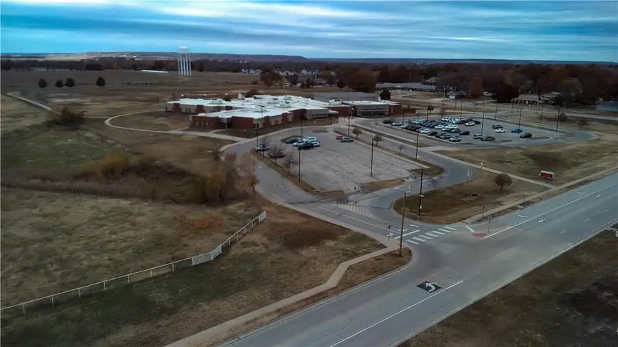 609 W Catalpa Street, Independence, KS 67301 - #2