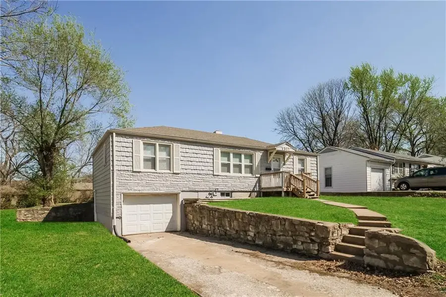 5317 Ralston Avenue, Raytown, MO 64133 - #2