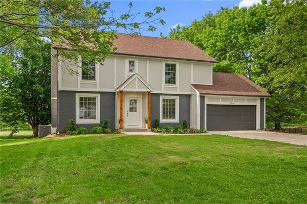 12461 W 154th Terrace, Overland Park, KS 66221