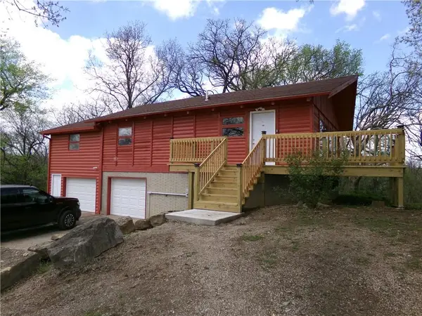 31220 Summit Ridge Drive, Excelsior Springs, MO 64024