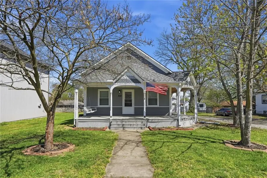 310 E Nichols Street, Spring Hill, KS 66083 - #2