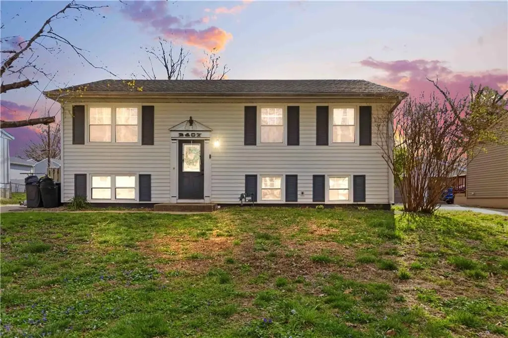 2407 Meadow Trail, Saint Joseph, MO 64503 - #1