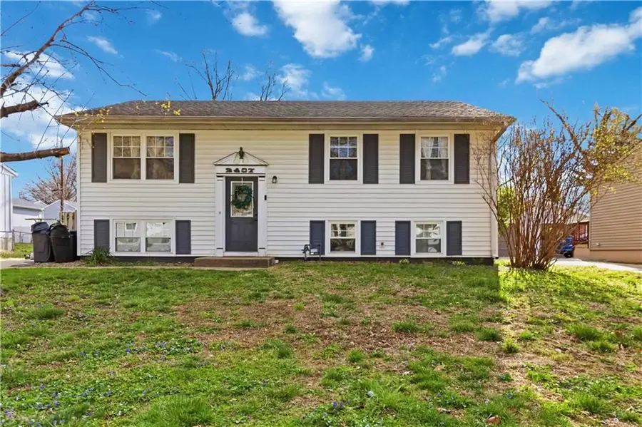 2407 Meadow Trail, Saint Joseph, MO 64503 - #2