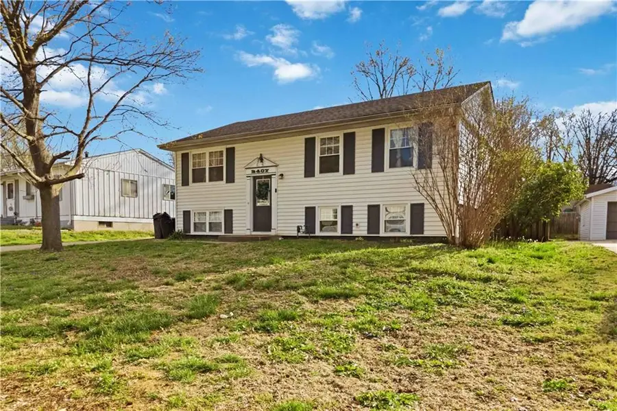 2407 Meadow Trail, Saint Joseph, MO 64503 - #3